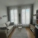 Your Parisian Home 10 Min Walk From Eiffel Tower