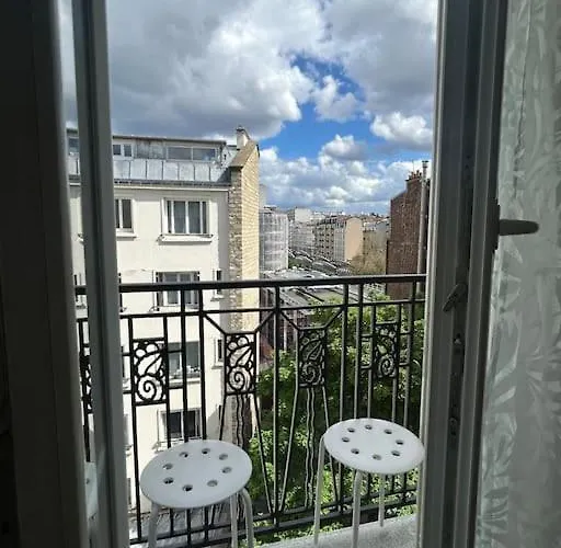 Your Parisian Home 10 Min Walk From Eiffel Tower