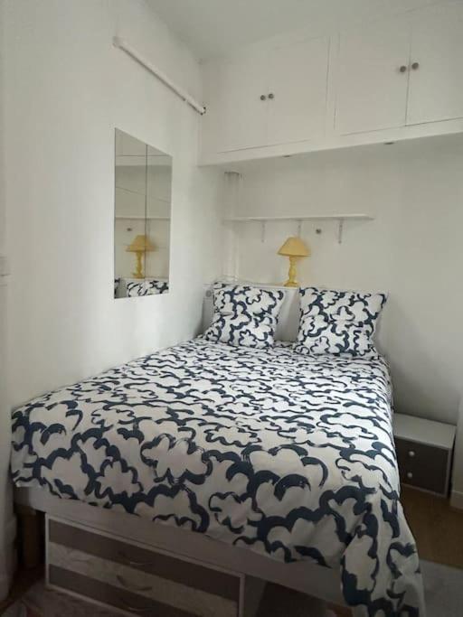 Your Parisian 10 Min Walk From Eiffel Tower